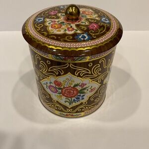 BEAUTIFUL VINTAGE DAHER TIN with LID
